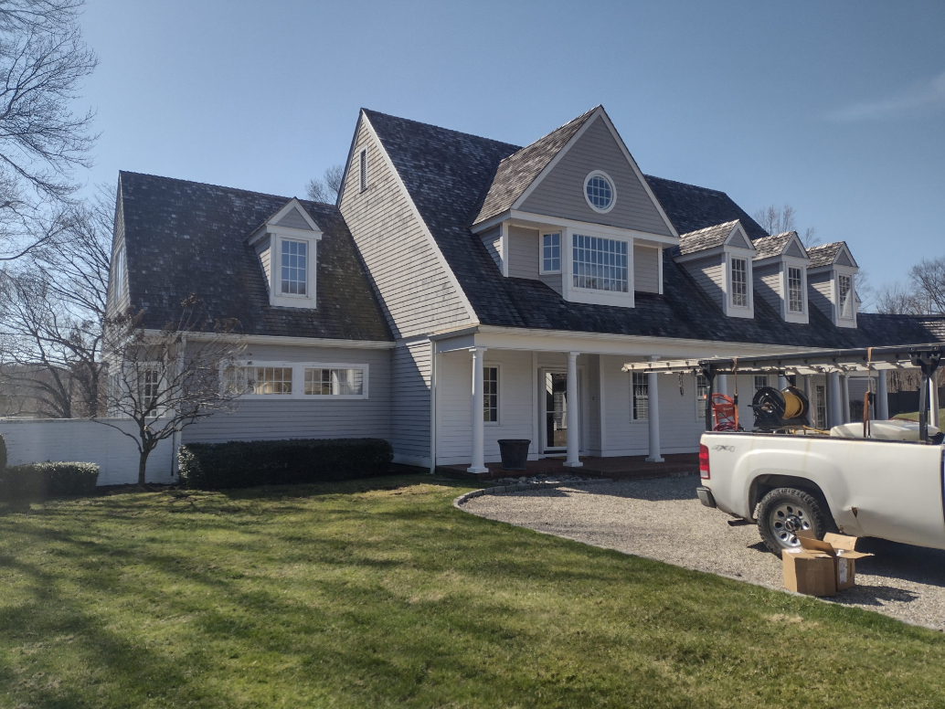 Safe Roof Soft Washing In Stratford, CT